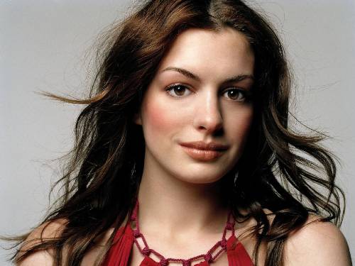Warner Brothers Pictures has announced that Anne Hathaway will be playing 